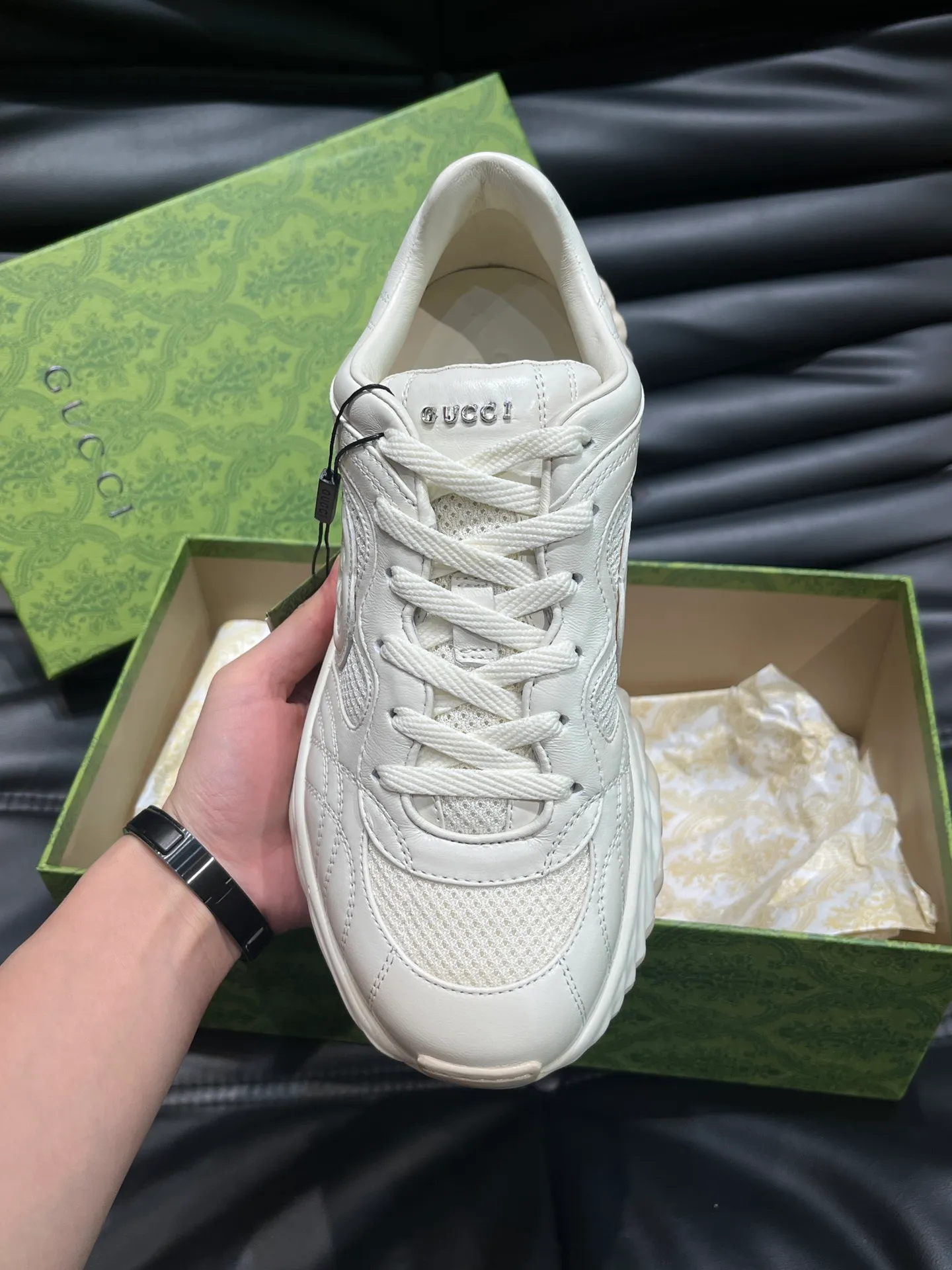 Men's Men's Shoes💰p760 "Gucc*" Ri Men's Men's Shoes💰p Men's Men's Shoes💰ple Series 2024ss👫Couple Style Casual Sports Shoes, buy the original and accurately reproduce it! Restore the quality of details, Gucci Ri men's shoes 💰p men's shoes 💰ple series sports shoes are made with innovative stitching technology to create a flowing texture like water. The leather design is paired with three-dimensional interlocking Double G leather patches and Gucci letter metal accessories, creating a free flowing texture of the entire shoe with a 3D effect. A classic and versatile piece that feels super comfortable on your feet! Female 35-40 Male 38-45